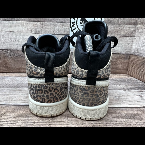 Nike Air Jordan 1 Mid SE Leopard Cheetah BQ6932-021 Youth Size 3Y Women Size 4.5 - Picture 10 of 12